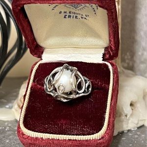 Pearl sterling silver ring size 7